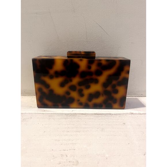 NEW Vince Camuto Leopard Print Clutch/Purse - Picture 1 of 7